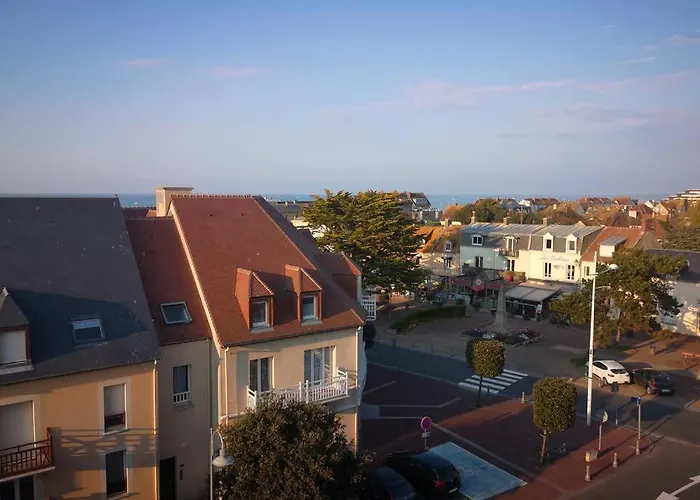 Studio vue mer 180° à 200 m de la plage en Normandie +parking
