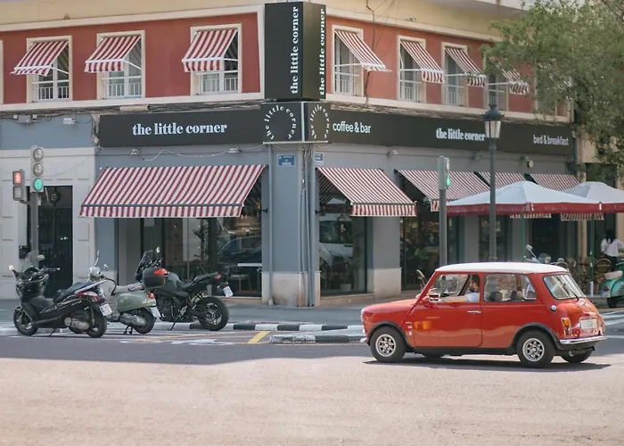 Hotel pres du College: The Little Corner B&B