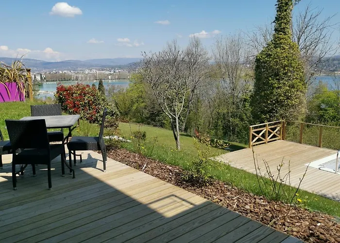 Les Villas Des Tresoms Lake & Spa Resort