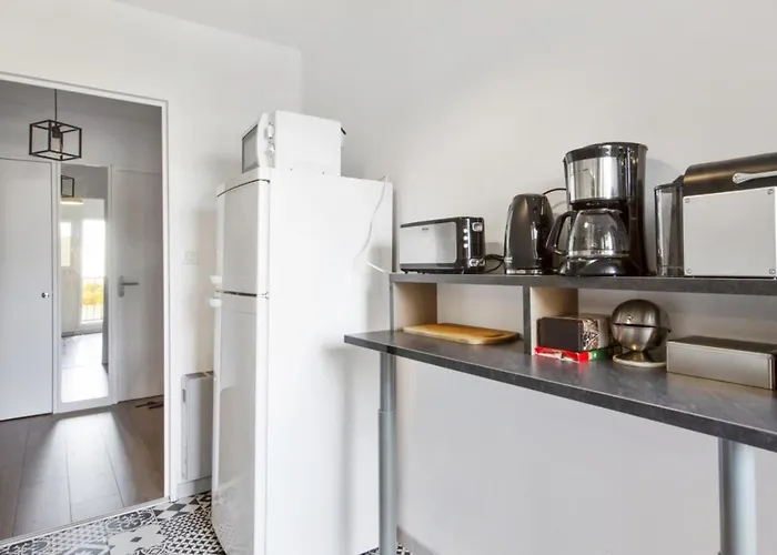 Bright Apartment With Loggia In Bayonne - Welkeys