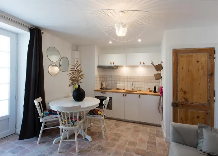 Les Apparts de Charly-Superbe duplex dans un hotel particulier, parking privé gratuit