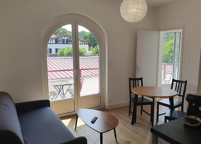Nice Apartment Near The Sea And Commodities