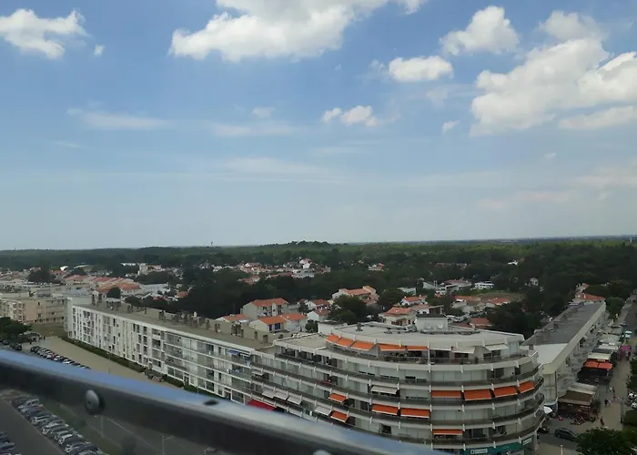 Maisonette 200m De La