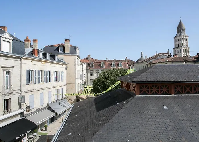 Logis Des Halles Du Coderc