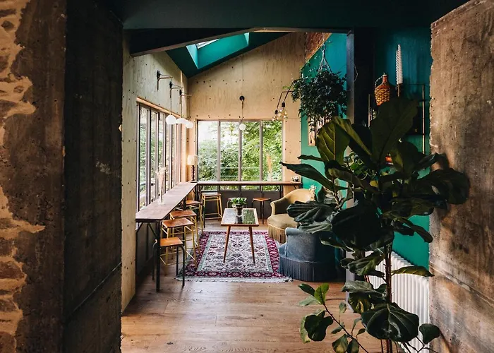 Les Chouettes Hostel