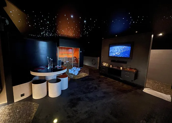 Hôtel Spa: Octavie - Suite de luxe à Tournai avec piscine privée, jacuzzi, sauna et hammam