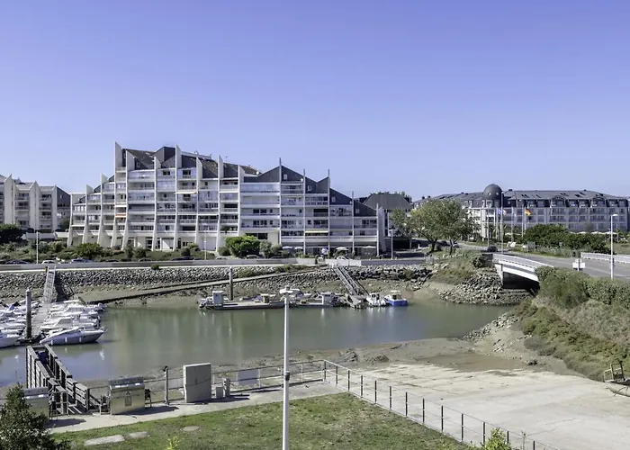 Sejour A 4 Ou 6 Avec Vue Sur La Marina