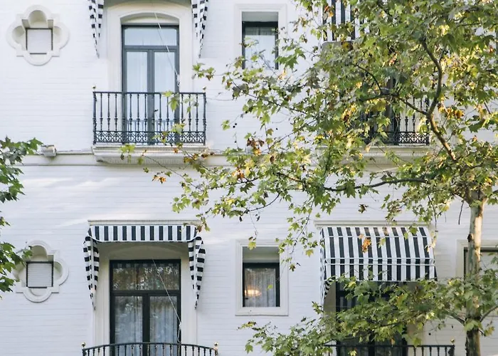 Hôtel pour familles: Petit Palace Puerta De Triana