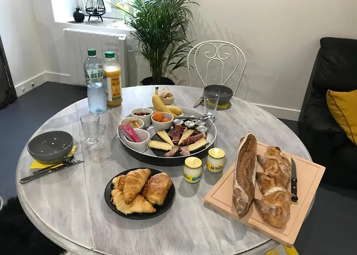 Les Hirondelles Du Marais