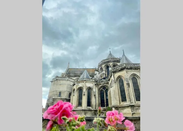 Maison De Ville, Plein-Centre Face A La Cathedrale