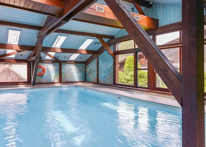 Appartement Chaleureux Les Houches 29 M² Piscine Partagee