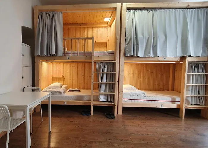 Pension de Famille 7Brunnen Beds & Rooms