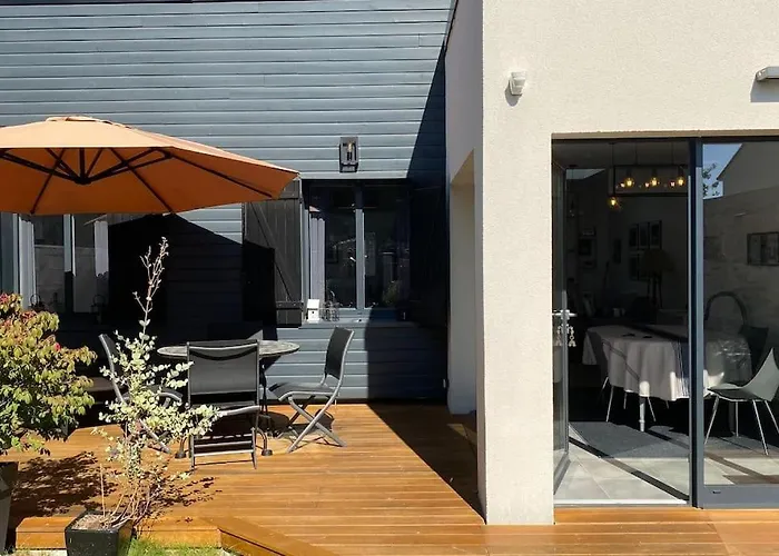 La Baie Latitude, gîte proche mer avec jardin