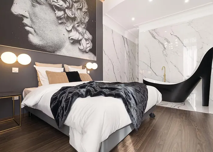 Legend Majestic - Baignoire chaussure - TV Miroir - Parking Privé GRATUIT
