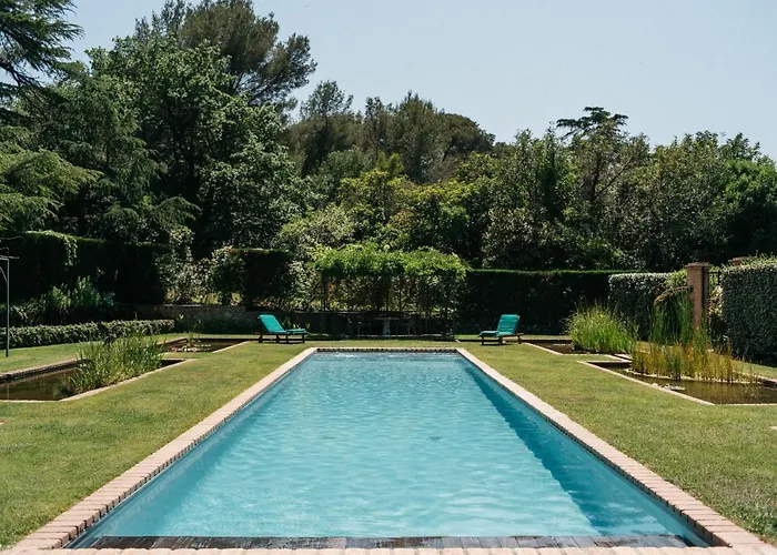 Exclusive Waterfront Villa In Domaine Rocabella - French Riviera