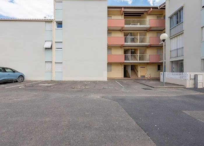 Apartment Les Capounades-4 By Interhome