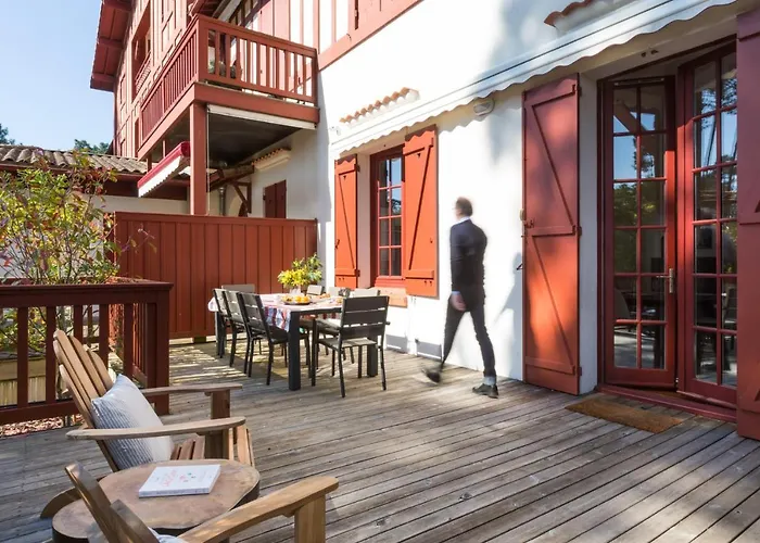 Havre De Paix Sous Les Pins, Au Coeur Des Abatilles, Avec Sa Superbe Terrasse