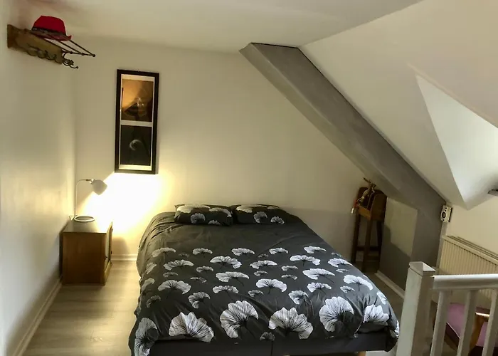 Appartement Cosy 600m Gare - étage 3 - balcon et calme - TV - wifi