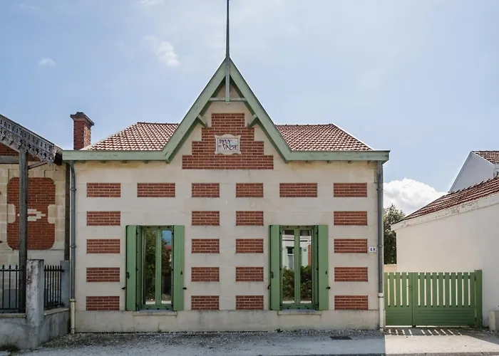 Villa Familiale Proche Plage, Centre Et Commerces - Fr-1-648-26