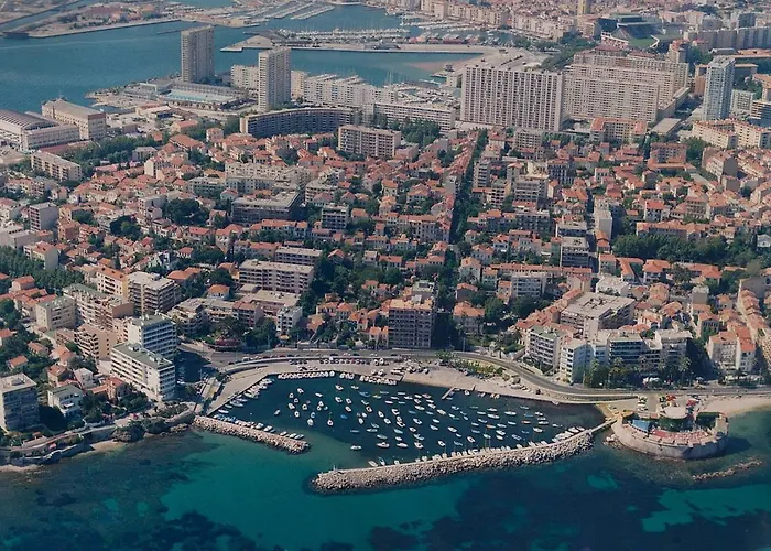 Toulon, Hyper Centre, Clim, 2 Chambres, Proche Plage