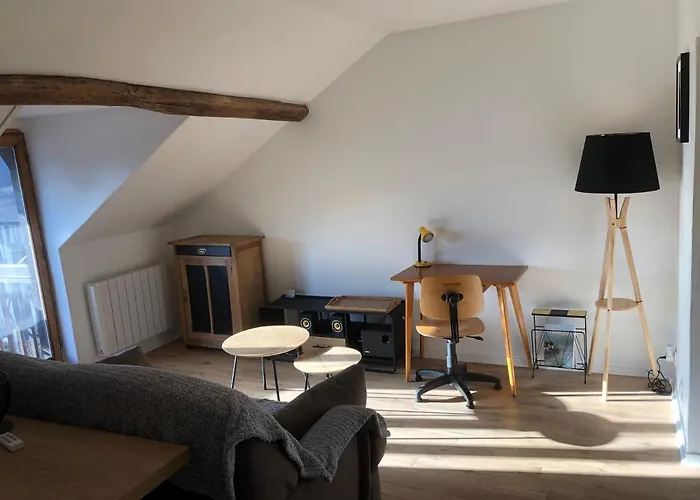 Appartement Cosy 600m Gare - étage 3 - balcon et calme - TV - wifi