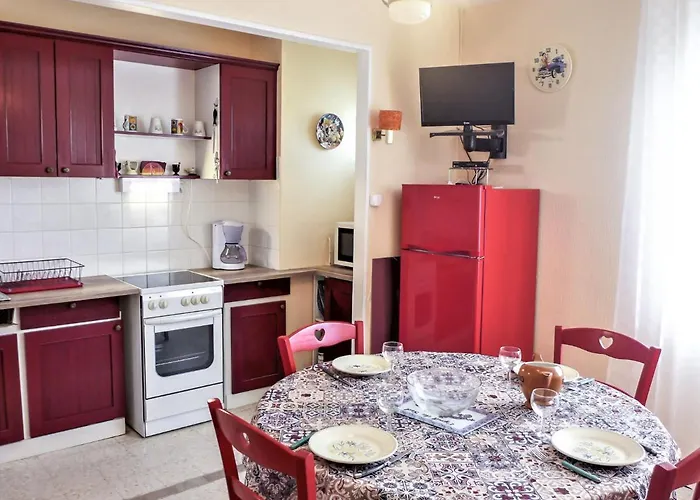 Apartment Les Lauriers Roses By Interhome
