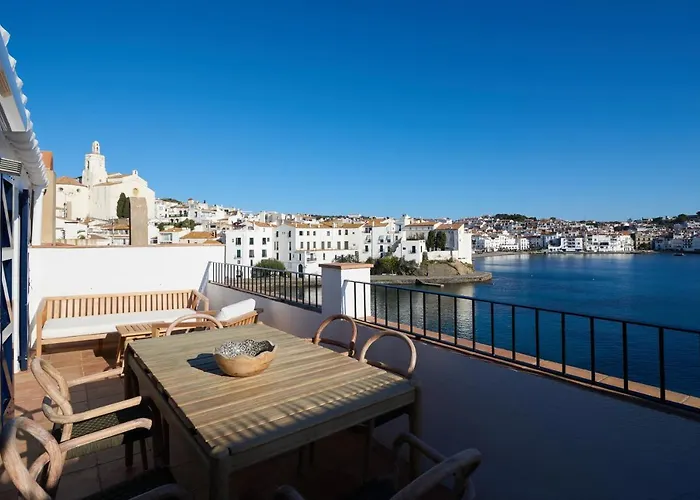 Beachfront Penthouse With Sea Views In Cadaques