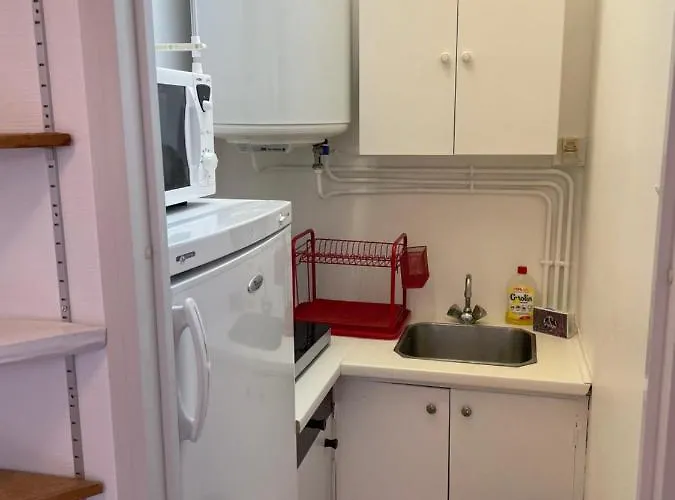 Studio With Parking 100 M Departures For The Islands