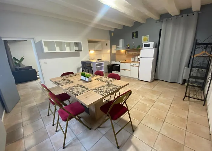 Logement de groupe au centre d'Azay le Rideau