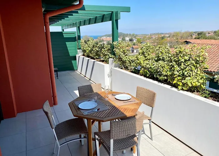 Superbe Appartement, Grande Terrasse Vue Mer Et Montagne