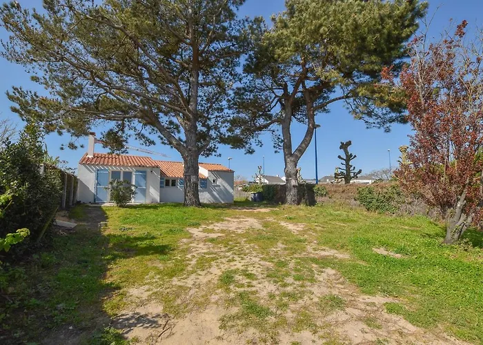 Les Deux Pins