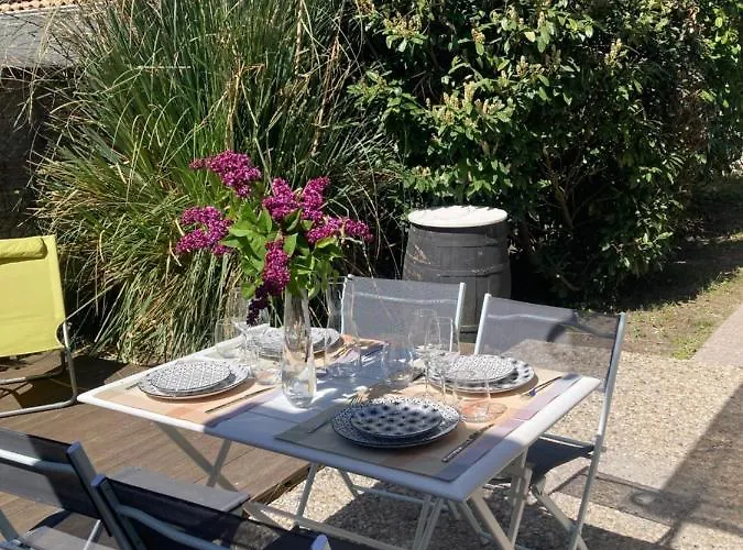 Studio avec grande terrasse et jardin privatif au Pyla