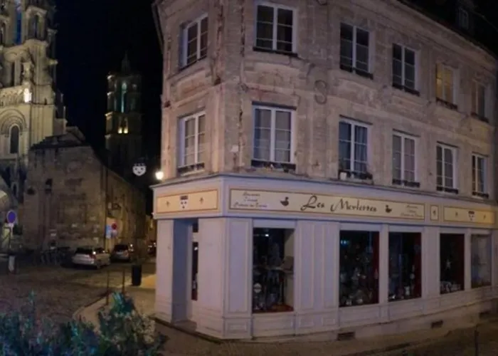 Suite de charme au pied de la cathédrale
