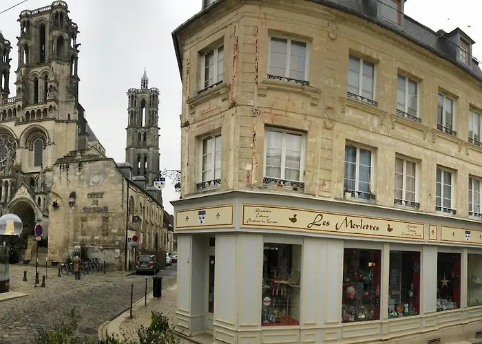 Suite de charme au pied de la cathédrale