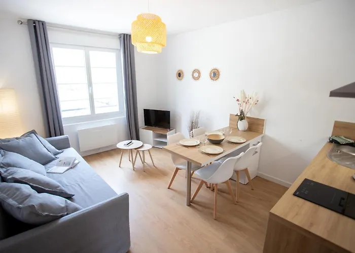 4 pers centre-ville / 300M Plage