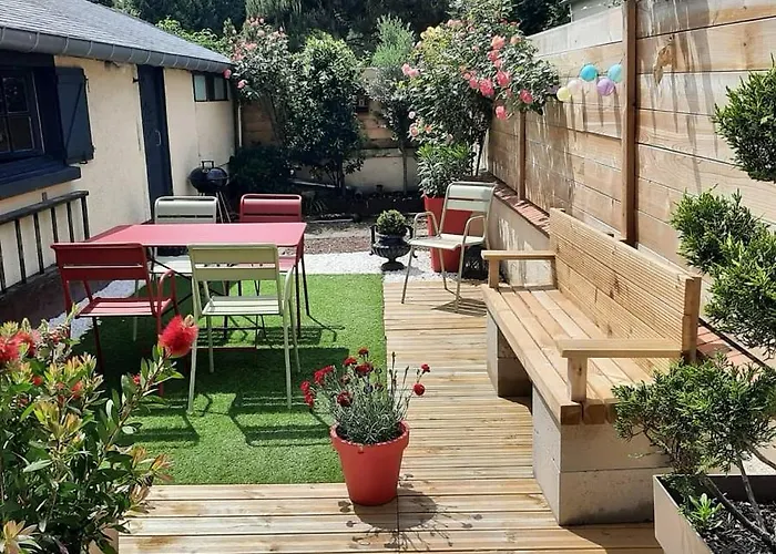 La maison de la baie, wifi, terrasse, 200m du port