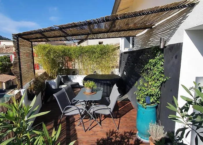 Duplex Avec Spa Et Terrasse En Plein Centre Du Village
