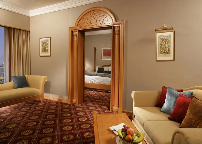 Self Catering: Chelsea Plaza Hotel