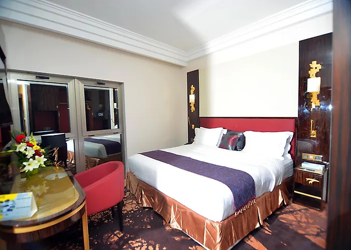 Hôtel 4 étoiles: Hôtel Fleur de Lys Plateau