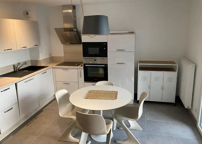 Superbe Appartement Renove, Parking Et Terrasse