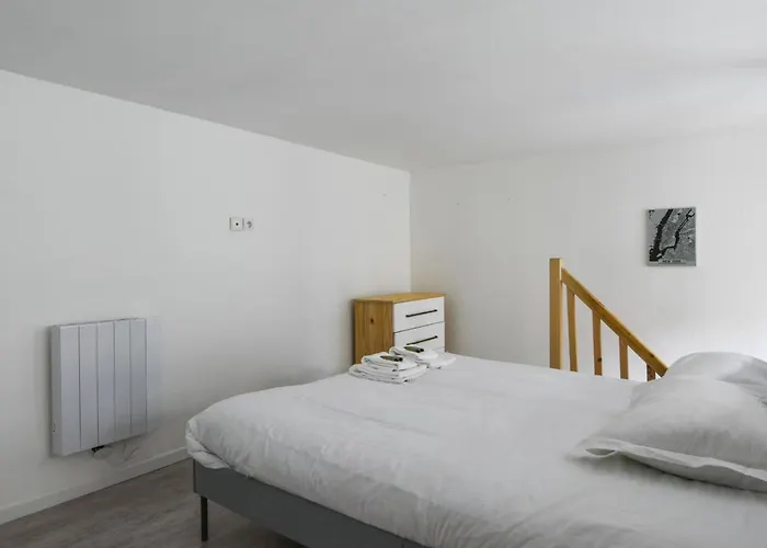 Large And Calm Flat In The Heart Of Lille - Welkeys
