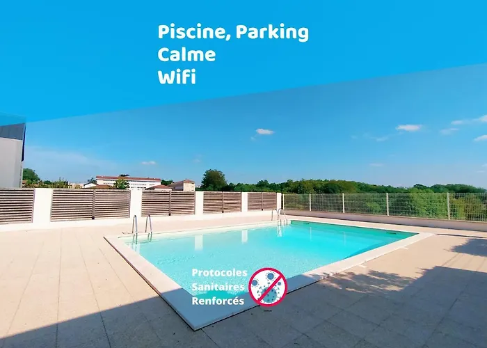 La Baignade De Montaigu, Piscine Et Garage Couvert
