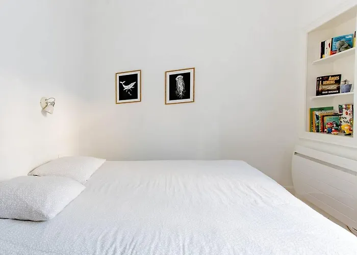 Superbe Duplex De 70M2 Avec 2 Chambres En Hyper Centre Au Calme Sur Cour Classe 3 Etoiles Avec Parking En Option