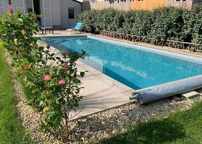 Chambre d'hôtes de Verdigné Piscine chauffée Parking Wifi