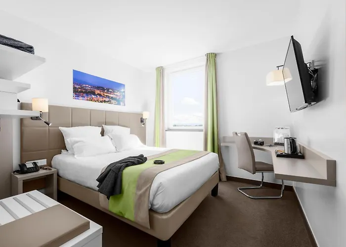 Kyriad Lyon Est Stadium Eurexpo Meyzieu