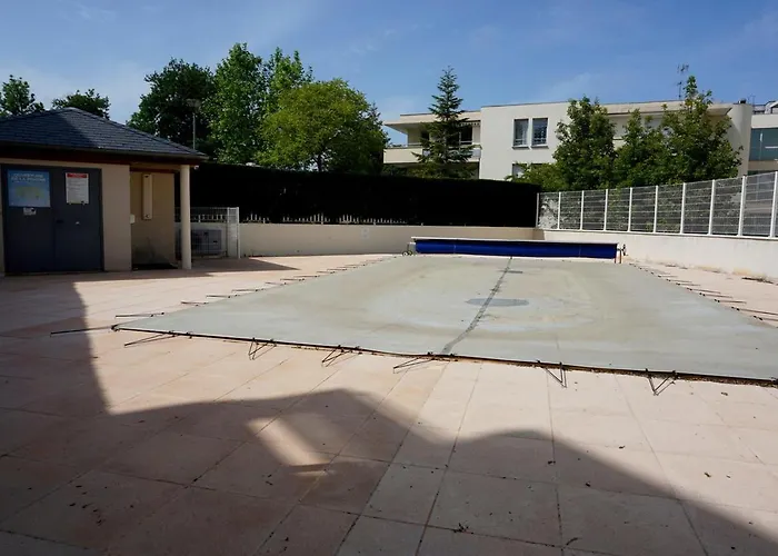 Le Clos Bellevue Appartement T3 parking + piscine