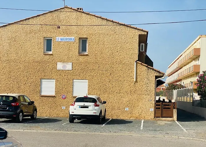 La maison de Jade Le Mabrouka Place adulte de la réserve africaine offerte