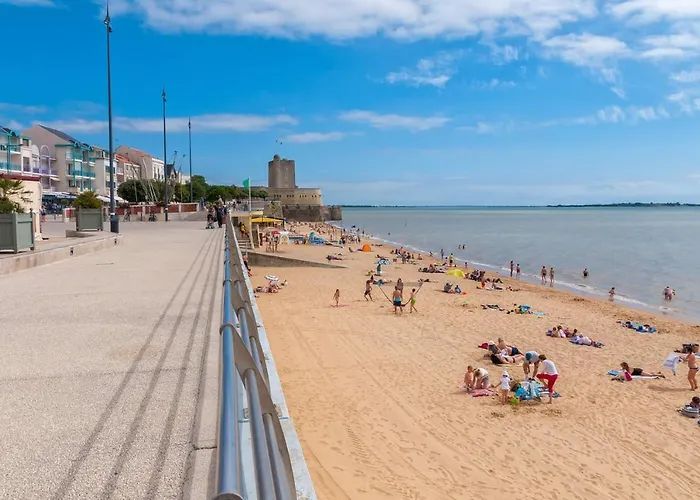 Fouras - T2 Hyper centre les pieds dans le sable !