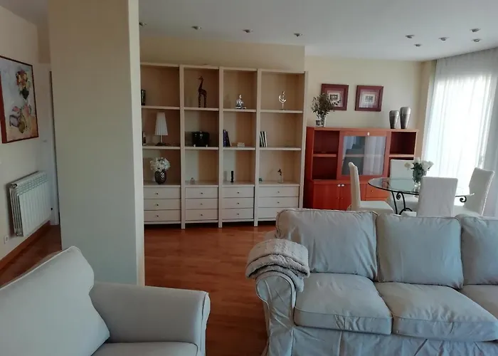 130 M2 Luxury Apartment In The Center Of Figueres