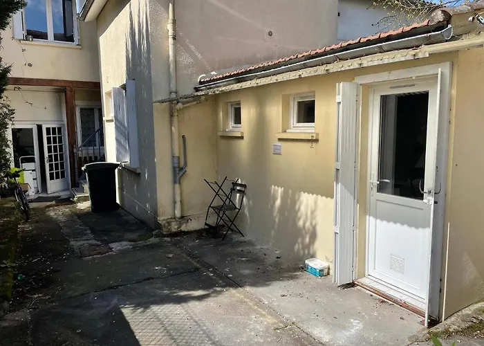 Charmant Studio Tres Proche Gare, Calme